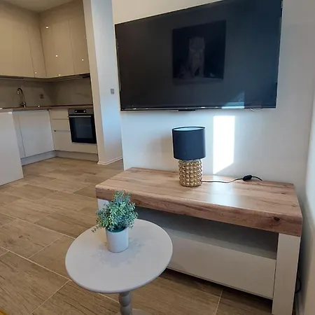 Katarina's Brand New For 2 Apartman